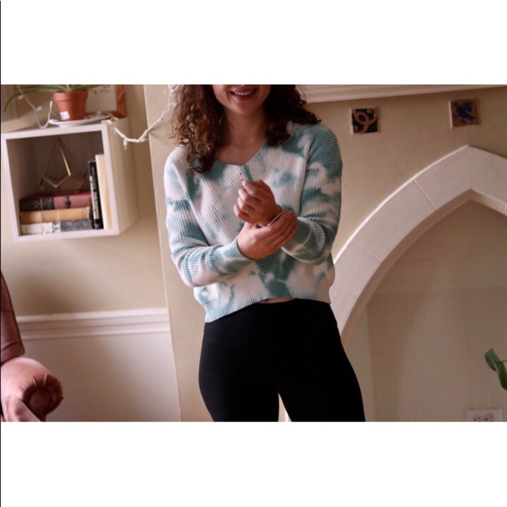 Sweater - Picture 3 of 3